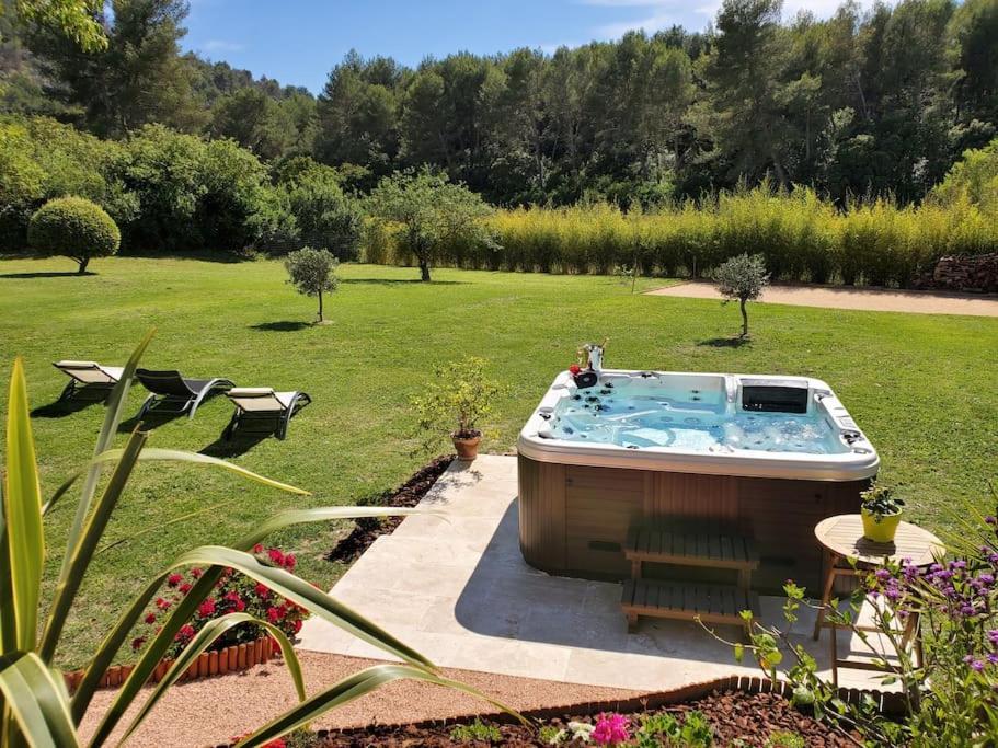 Les Prairies De Fenestrelle Spa & Piscine Au Calme Aubagne Exterior foto